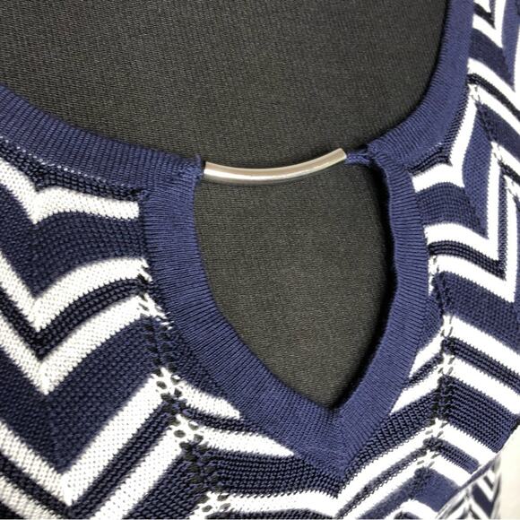 WHBM navy and white chevron knit lightweight sweater tunic size Small - Picture 7 of 15